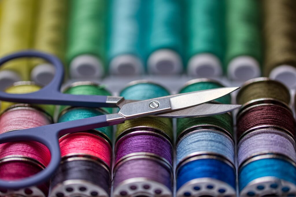 sewing kit, thread, scissors-5063401.jpg